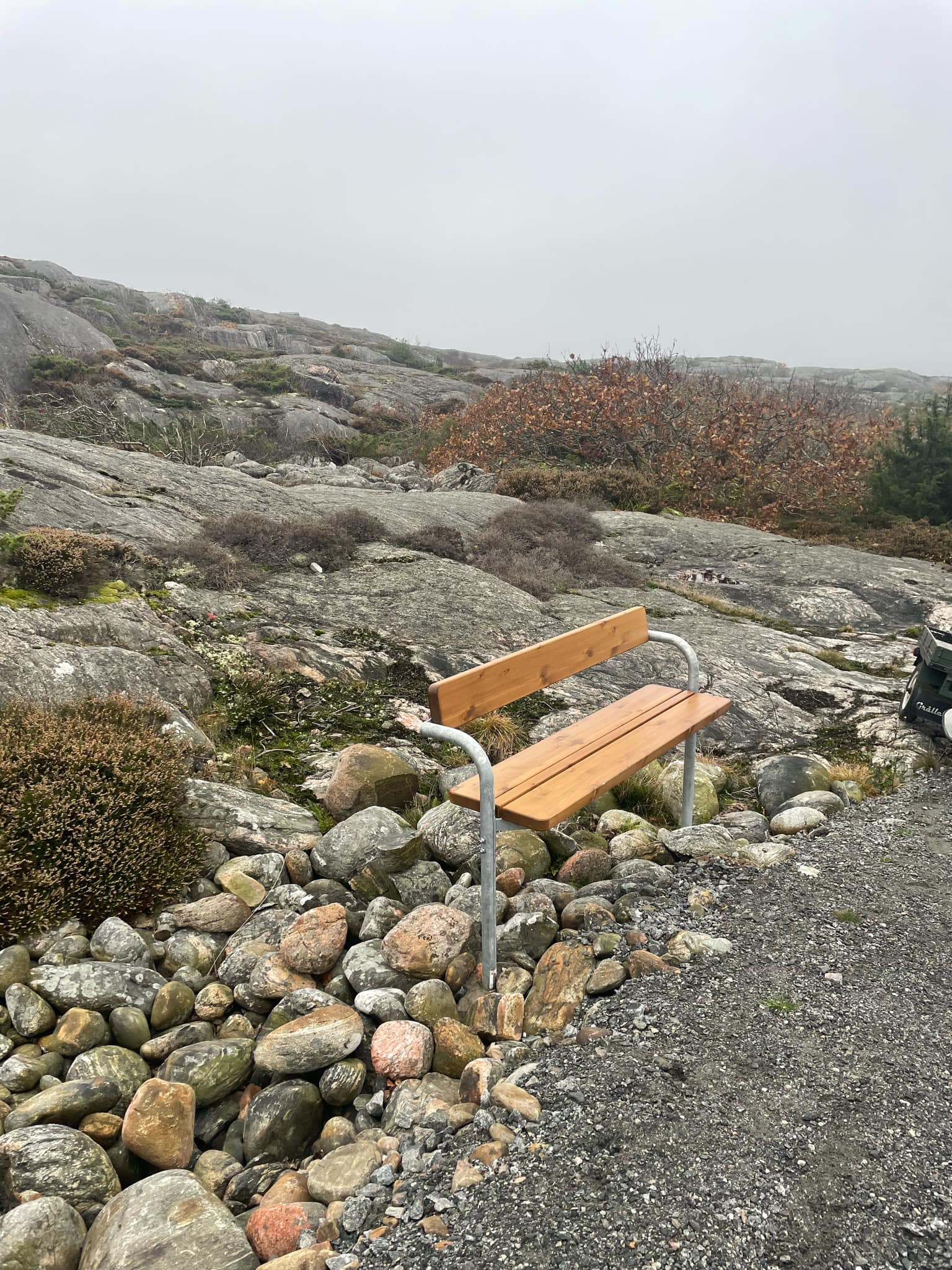 Bänk på väg upp till Fortet på Hyppeln